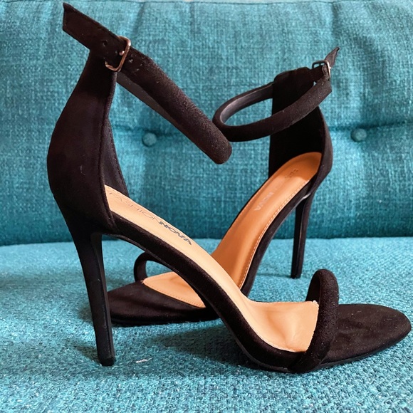 Fashion Nova Halsy Heel - Picture 2 of 6